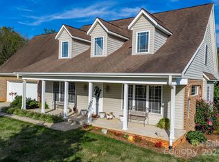 5514 Land Harbour Dr, Granite Falls, NC 28630