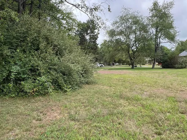 Murphy St, Coleman, MI 48618