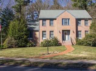 7 Forest Rd, Medway, MA 02053