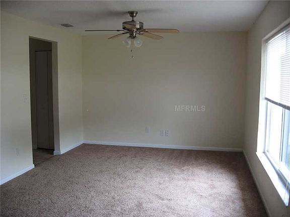 4th image of 1724 Saxon Blvd