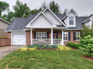 40 Hiddenbrook Ln, Gray, TN 37615