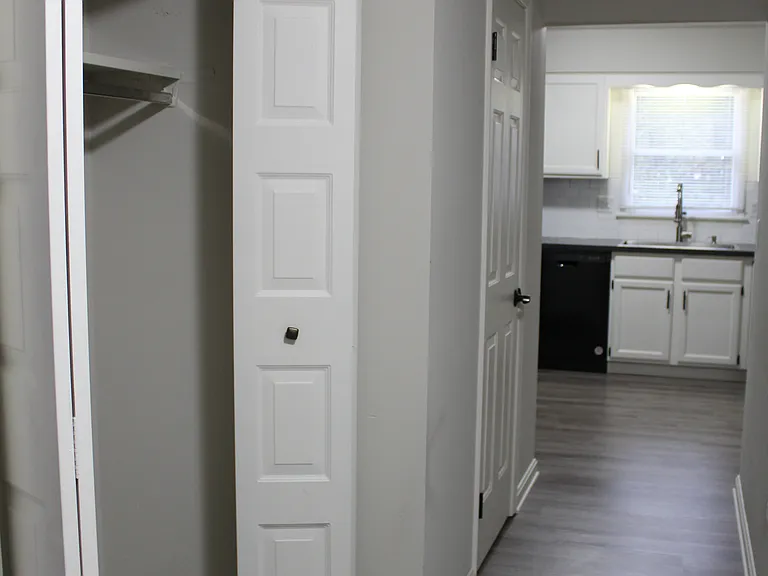 2103 Foxfire Dr — Photo 4