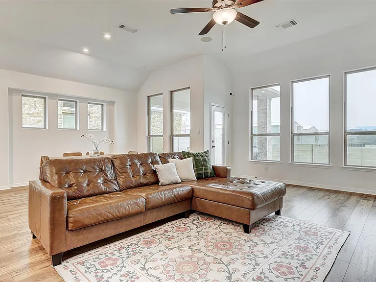 1117 Spring Gulch Ln — Photo 14