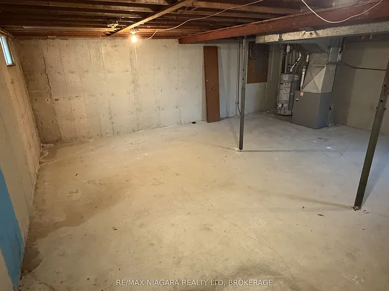 21 Woodlawn Rd #4 — Photo 11