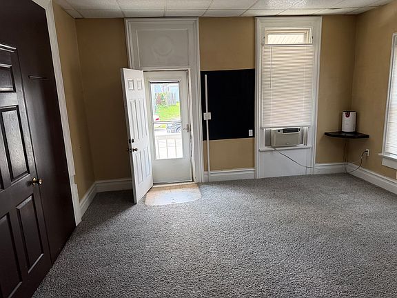 3rd image of 13 N Mulberry St #1