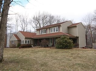 41 Macintosh Dr, Oxford, CT 06478