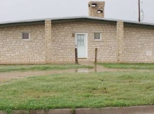 306 N 13th St, Ballinger, TX 76821