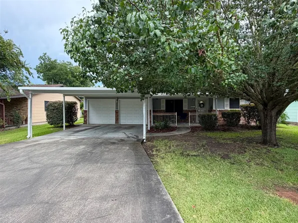 2637 Hampton Ln, Port Neches, TX 77651