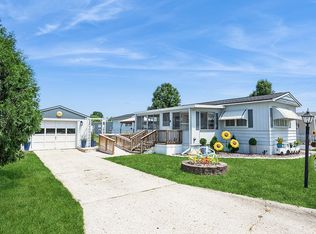 311 Oaklane Dr, West Des Moines, IA 50265