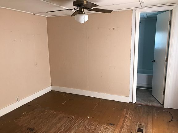 2nd image of 608 Washburn St