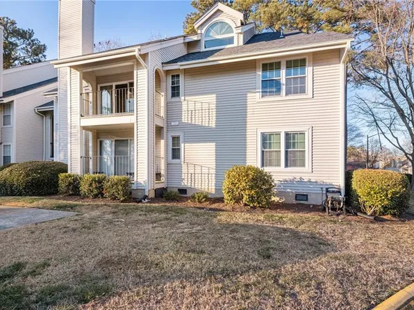 308 River Forest Rd, Virginia Beach, VA 23454