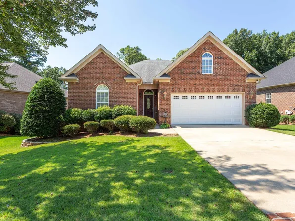 1207 Eagle Pass Way, Anniston, AL 36207