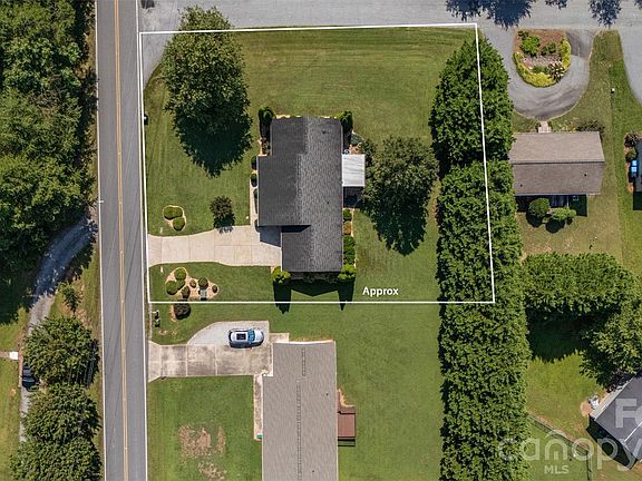 3rd image of 1254 Heritage Farm Rd