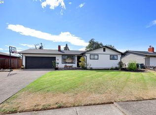 1742 10th St, Springfield, OR 97477