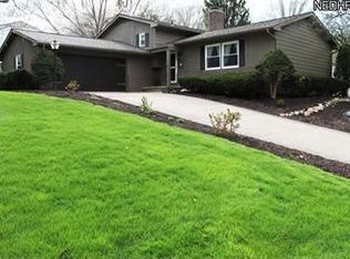 510 Sun Valley Dr, Akron, OH