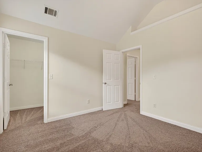 6120 Hemperly Rd — Photo 17