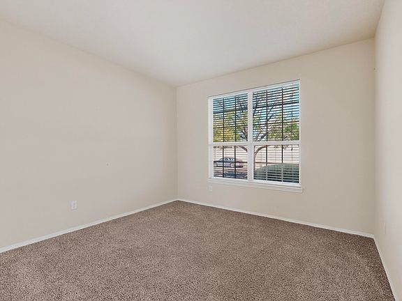 5th image of 7284 Assisi Hills Rd NE