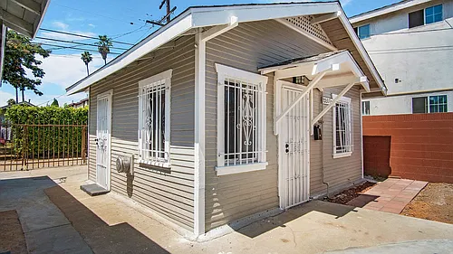 Lemon Avenue Triplex Photo 1