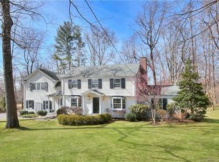 46 Woodway Ridge Ln, New Canaan, CT 06840