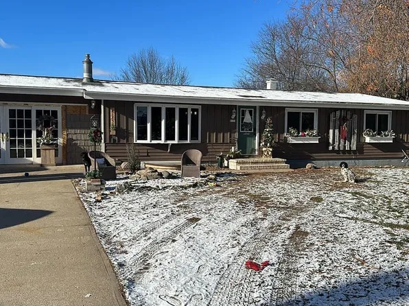 8175 Oakwood AVENUE, Neenah, WI 54956