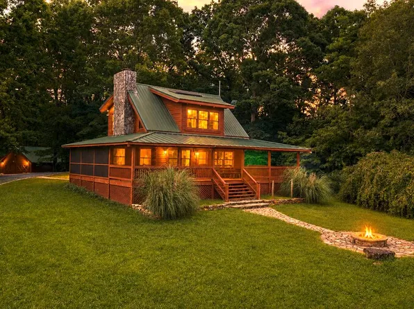 196 Creek Camp Rd, Ellijay, GA 30536