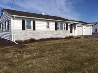 140 Auction Rd, Manheim, PA 17545