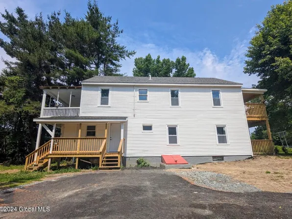 933 Stillwater Bridge Road, Schaghticoke, NY 12154