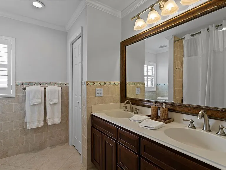 4815 W San Rafael St — Photo 29