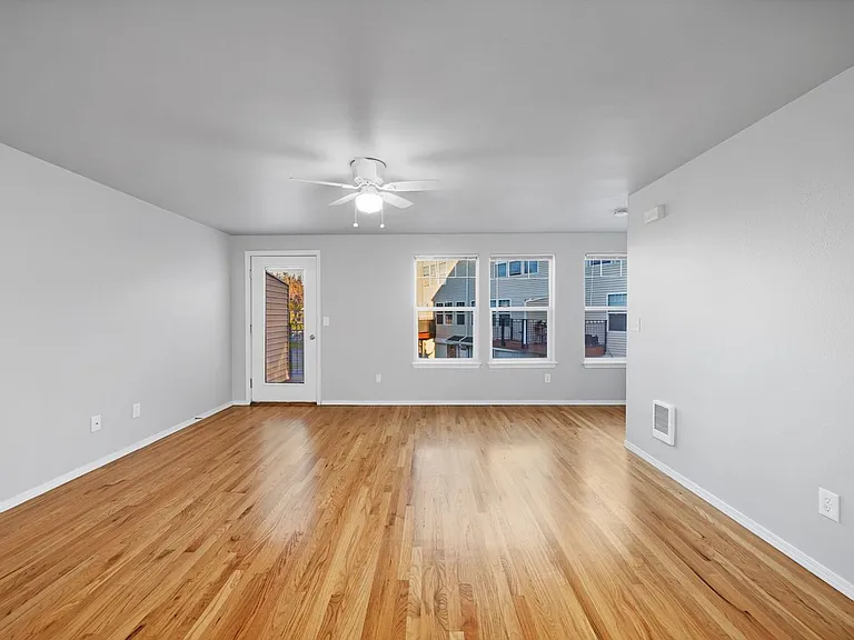 13515 SE Holgate Blvd — Photo 36