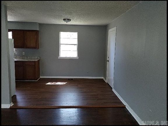 3rd image of 1511 Madden Rd