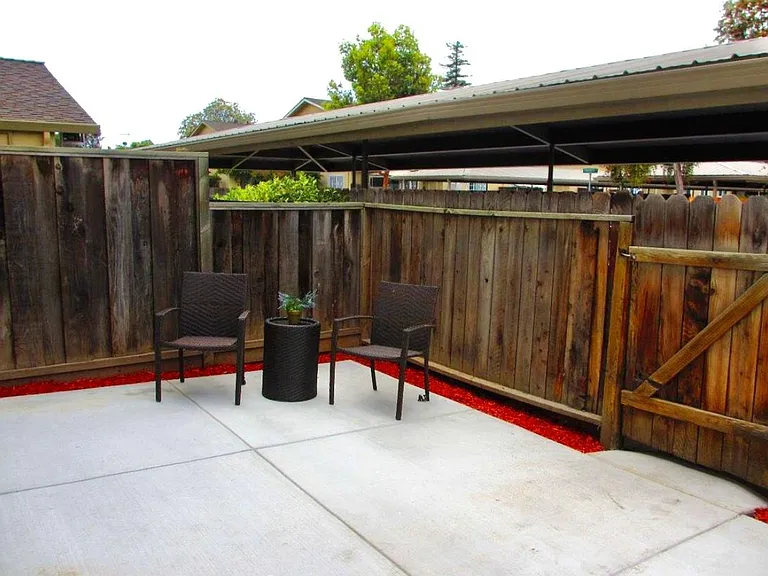 2588 Tosca Way — Photo 9
