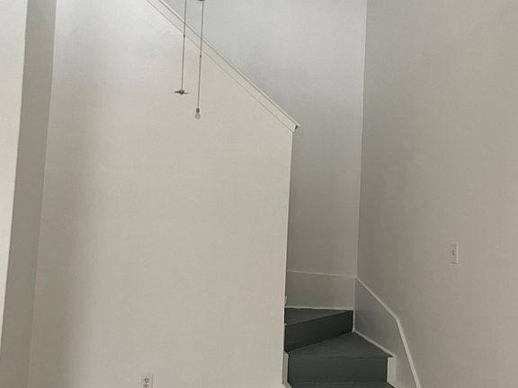 4th image of 703 Dolhonde St