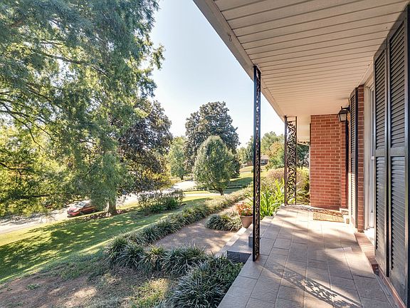 4th image of 112 Fairview Dr