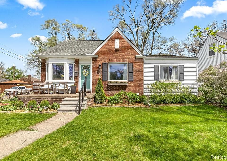 946 Pinecrest Dr, Ferndale, MI 48220 Zillow