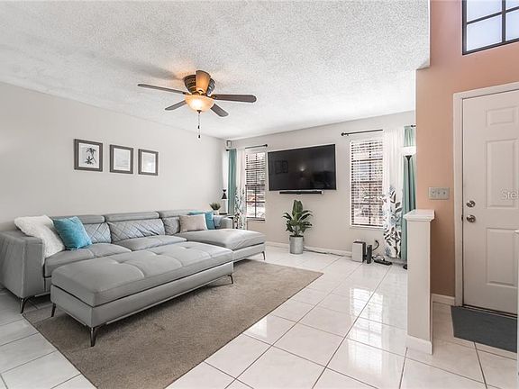 3rd image of 12564 Castle Hill Dr