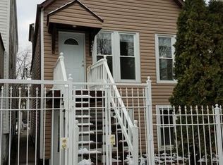 4224 S Artesian Ave, Chicago, IL