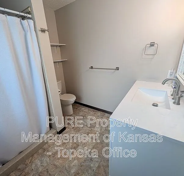 2605 SW Osborn Rd — Photo 6