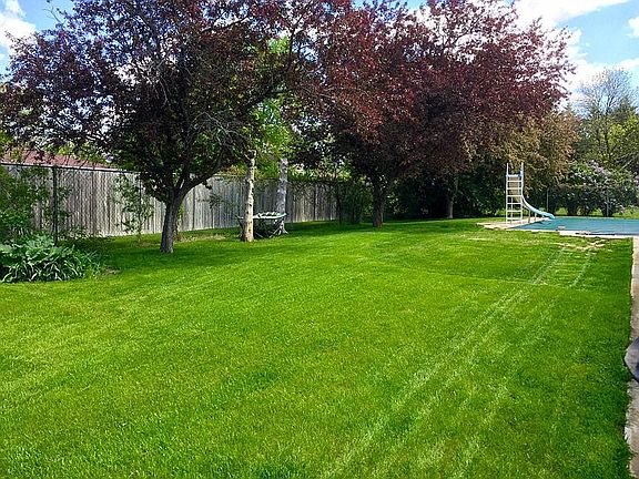 4th image of 831 Pierz Pl