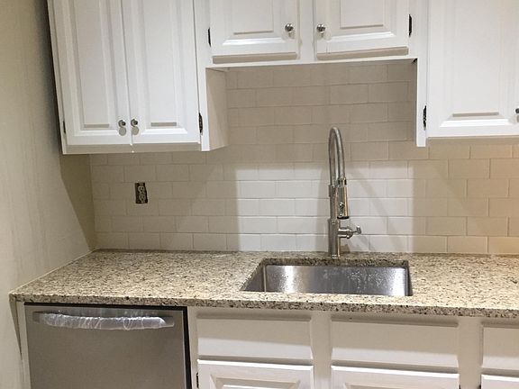 3rd image of 409 N Madison St #1