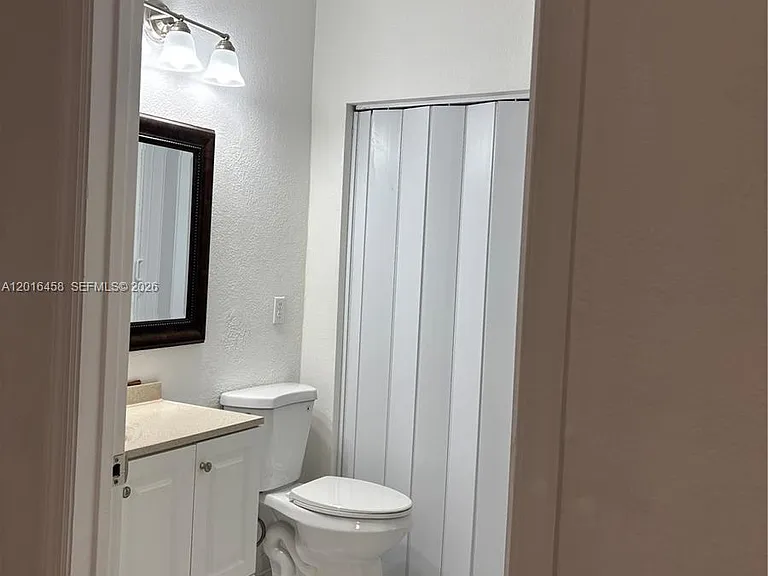 1131 SW 86th Ave — Photo 9