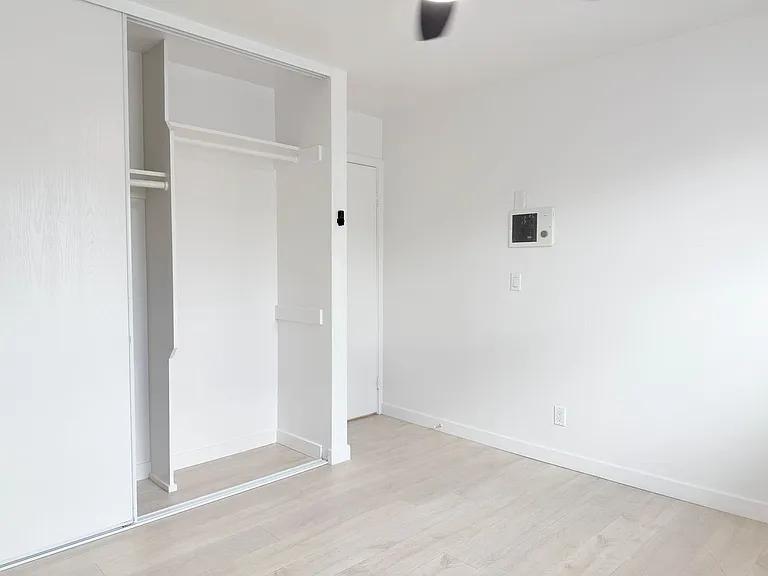 4639 Bancroft St — Photo 18