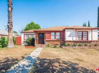 18337 Calvert St, Reseda, CA 91335