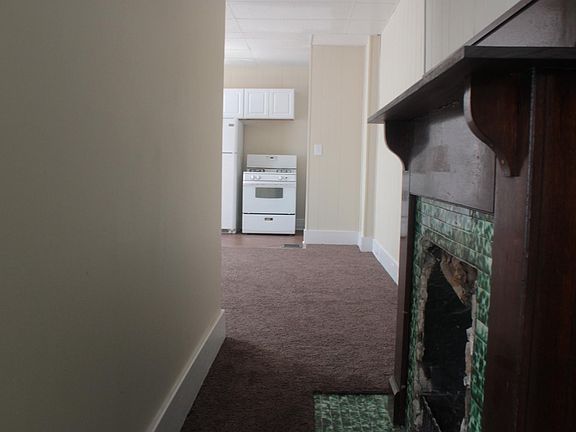 2nd image of 3752 Powell Ave