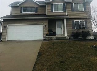 905 NW Prairie Creek Dr, Grimes, IA 50111