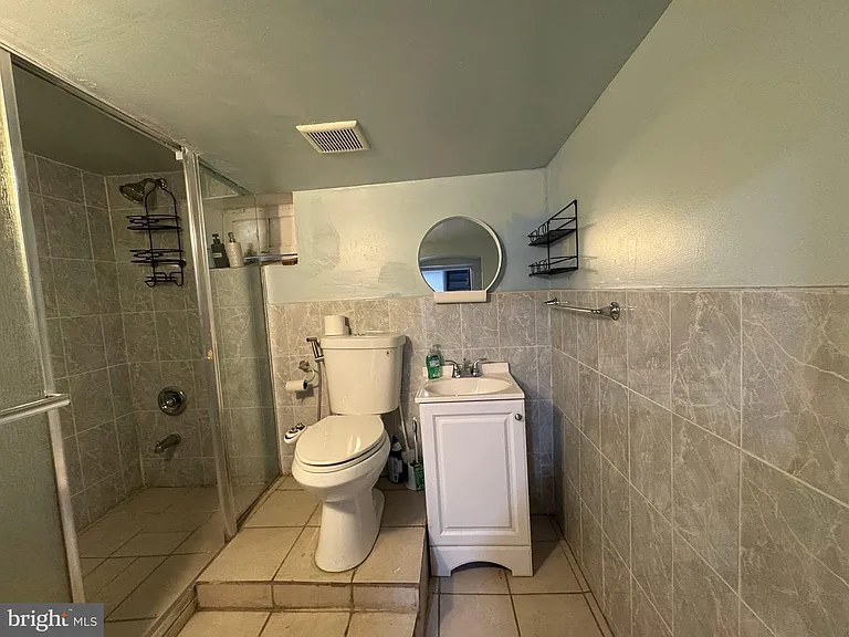2726 S 8th St — Photo 5