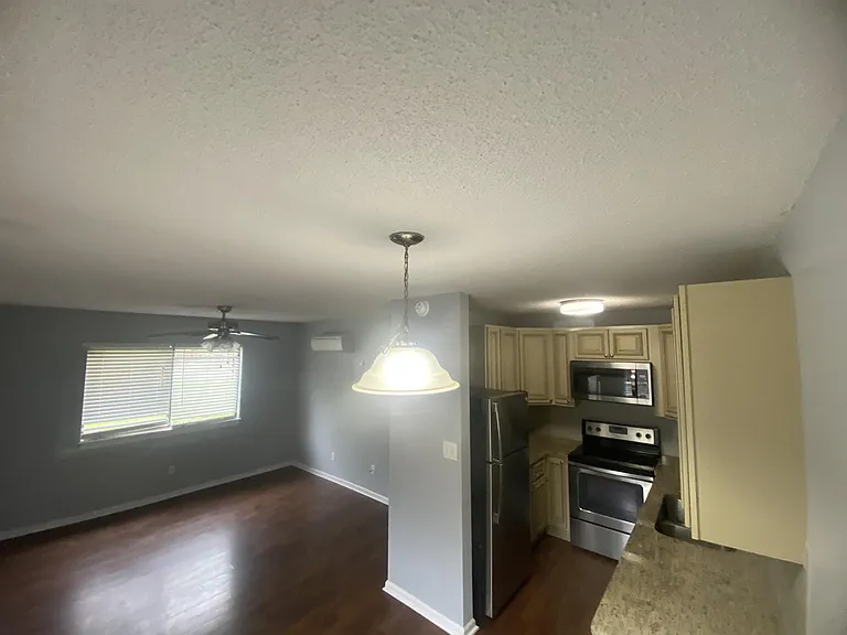 108 Wilshire Ave SW #1 — Photo 10