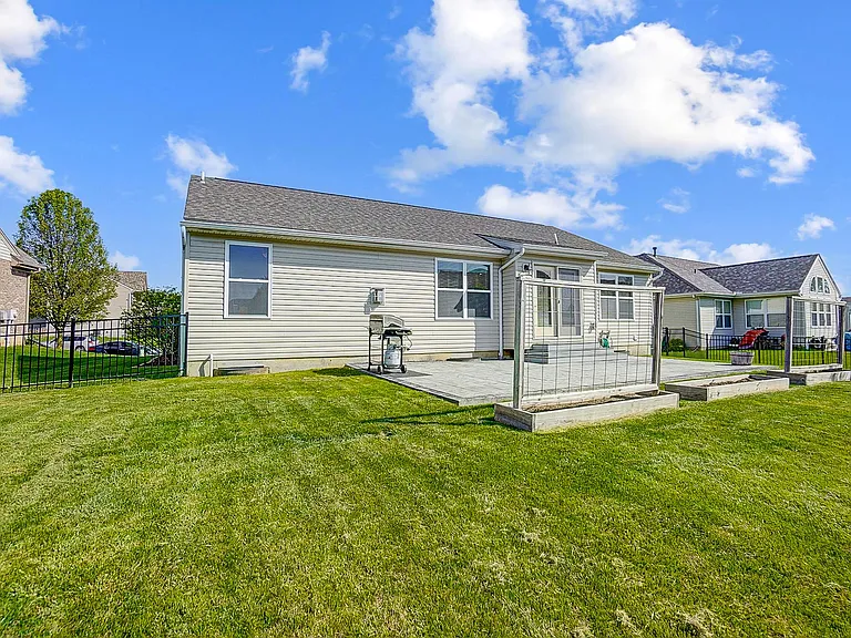 1442 Observatory Dr — Photo 38