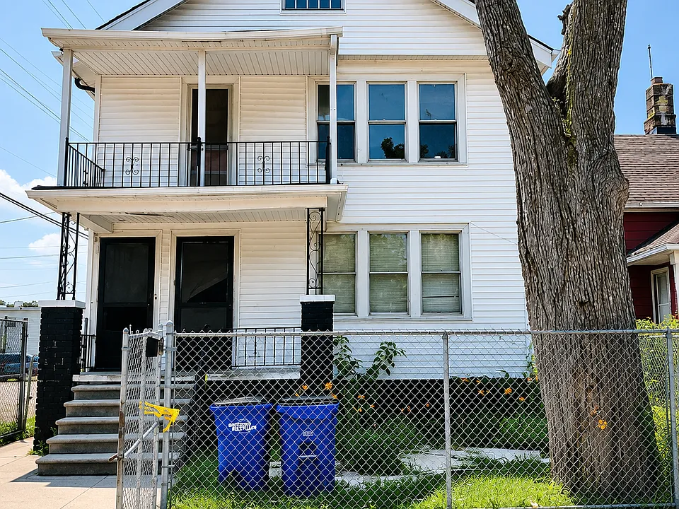 5627 Brandon St #2
