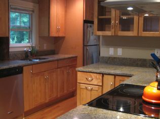 12 1/2 Arnold St, Providence, RI 02906