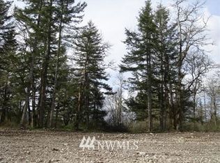 705 Grove Ln, Rainier, WA